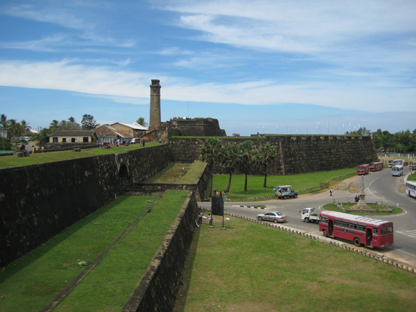 att-4d624f0f0a3e45179.jpg